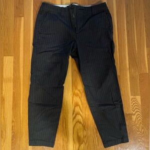 hollister epic flex taper pants (30x30)